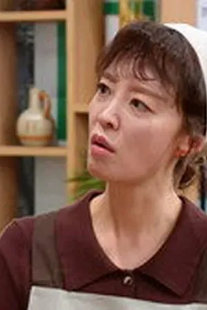 Mission: Mompossible Season 1 Episode 11 - Poster